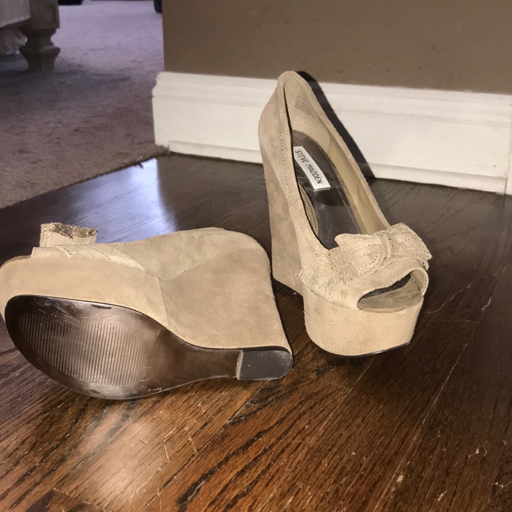 Shoes - Picture 2 of 2